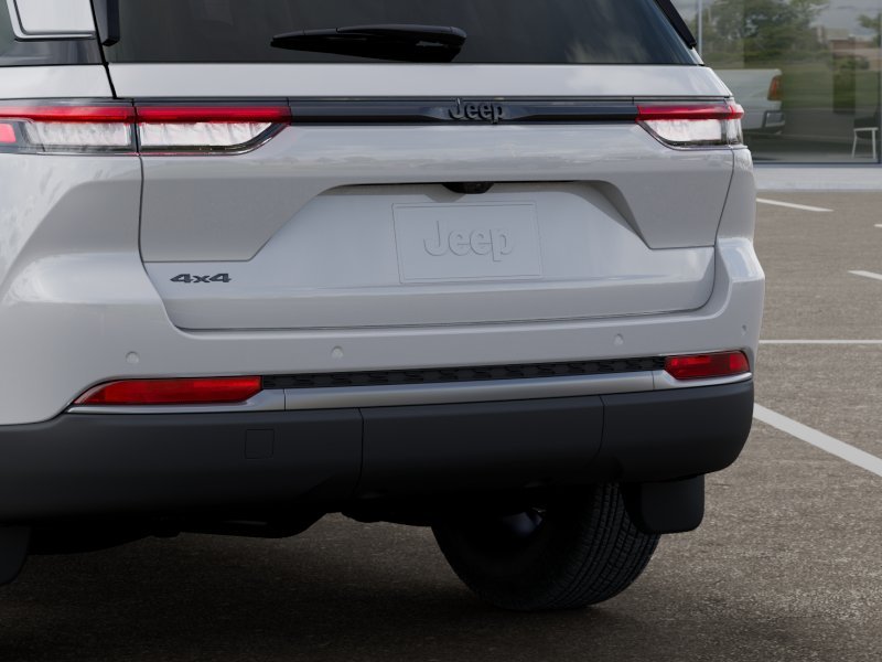 New 2026 Bright White Clear-Coat Exterior Paint Jeep Altitude image 39