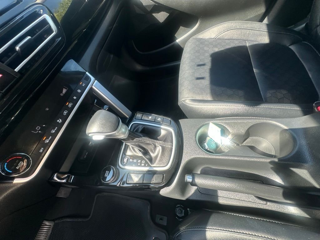 Used 2021 Black Kia EX image 18
