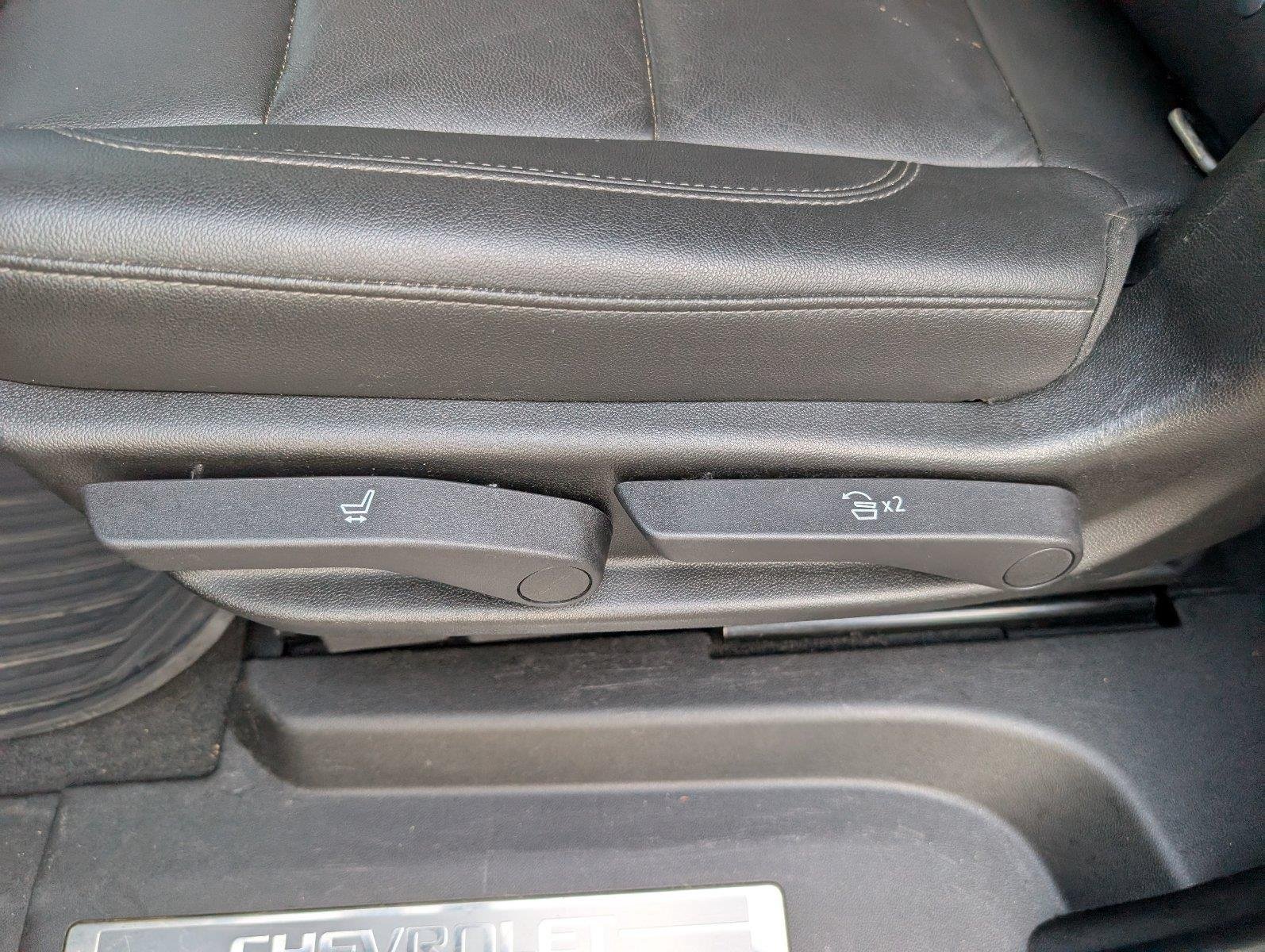 Used 2021 Shadow Gray Metallic Chevrolet LT image 35
