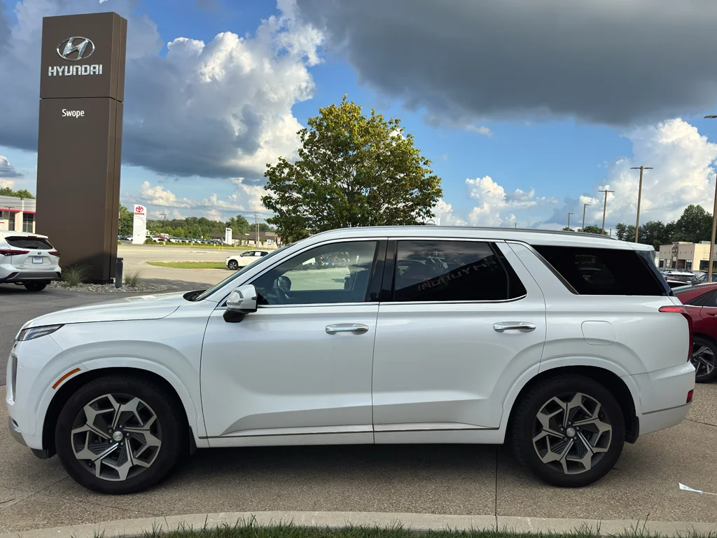 Used 2021 Hyper White Hyundai Calligraphy image 7