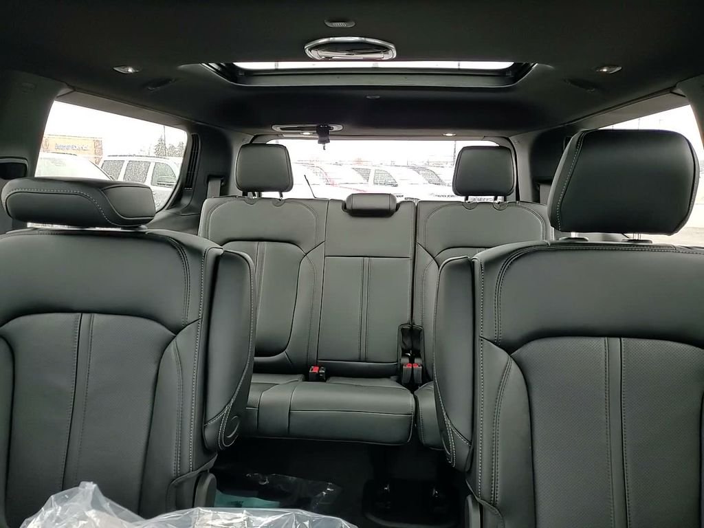New 2026 Baltic-Gray Metallic Clear-Coat Exterior Paint Jeep Limited Altitude image 25