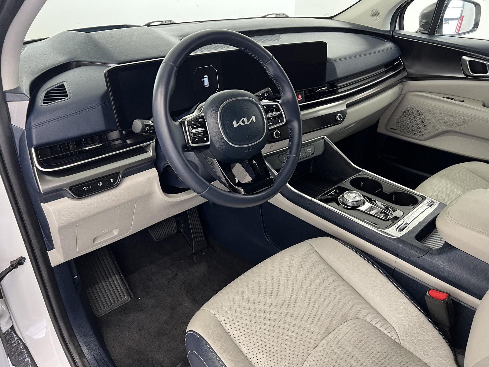 Used 2026 Snow White Pearl Kia SX Prestige image 14