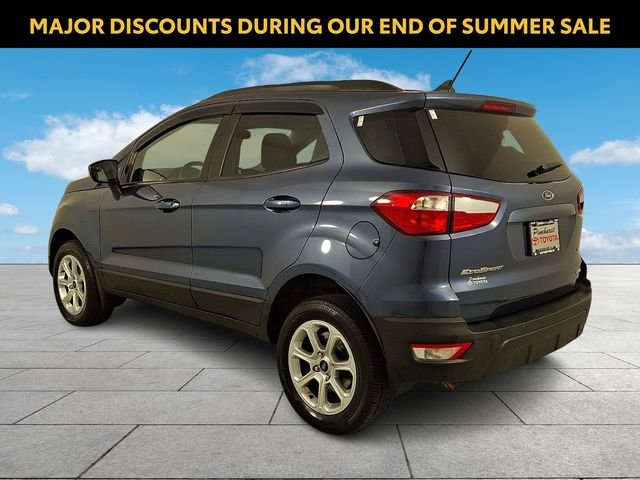 Used 2022 Blue Ford SE image 5