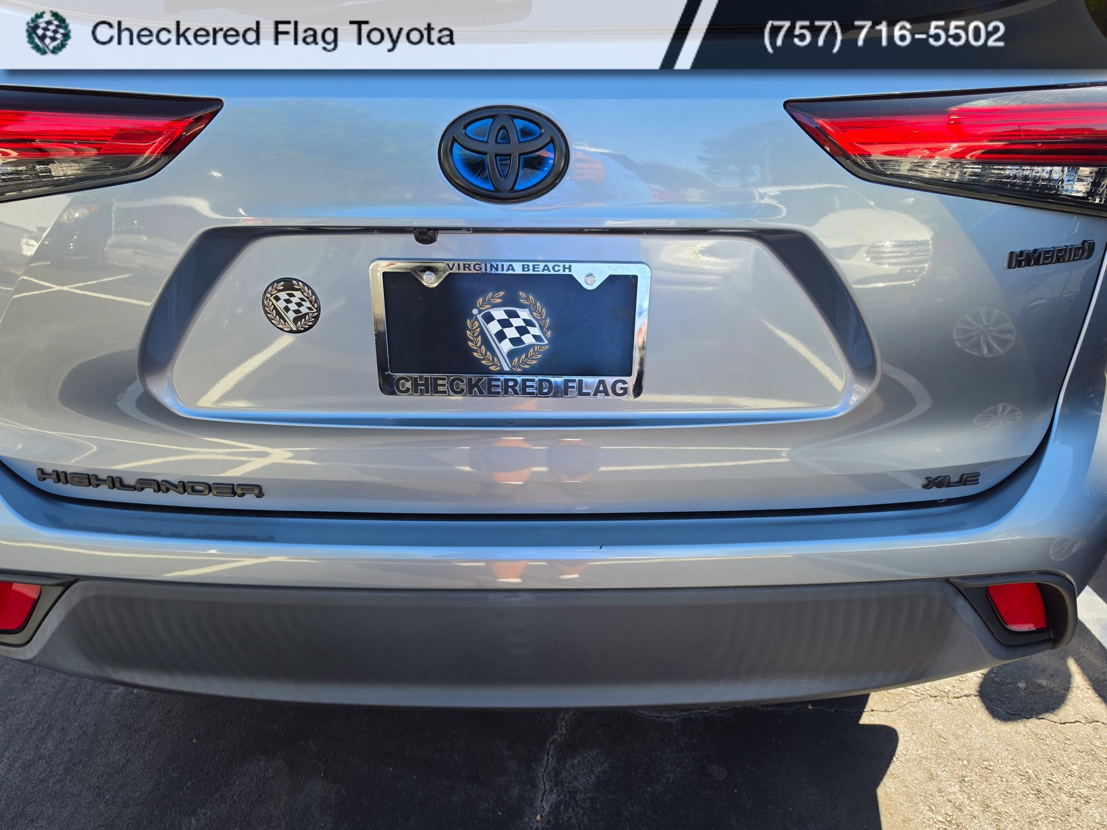 Used 2021 Moon Dust Toyota XLE image 7