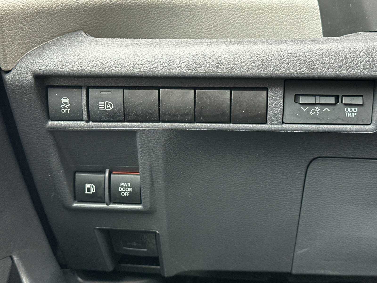 Used 2024 Cypress Toyota LE 4D Passenger Van image 31