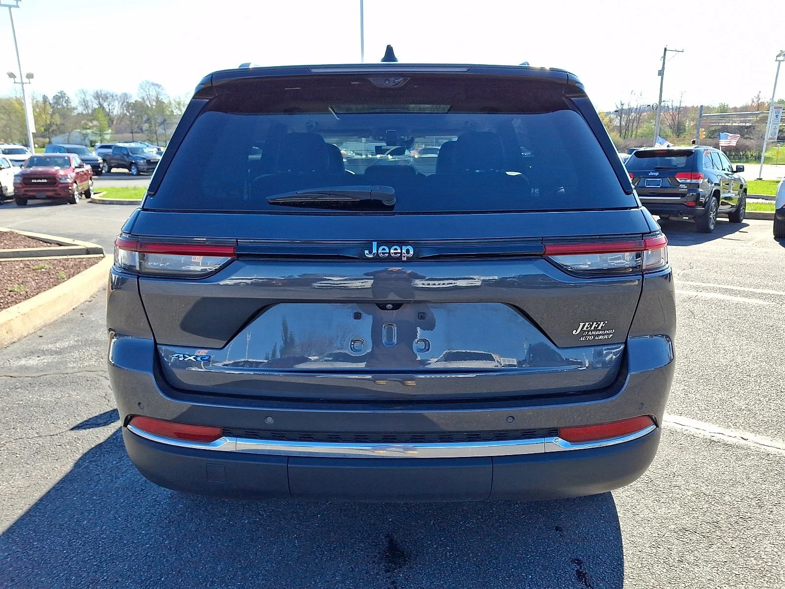 Certified Used 2022 Baltic Gray Metallic Clearcoat Jeep Limited 4x4 image 6