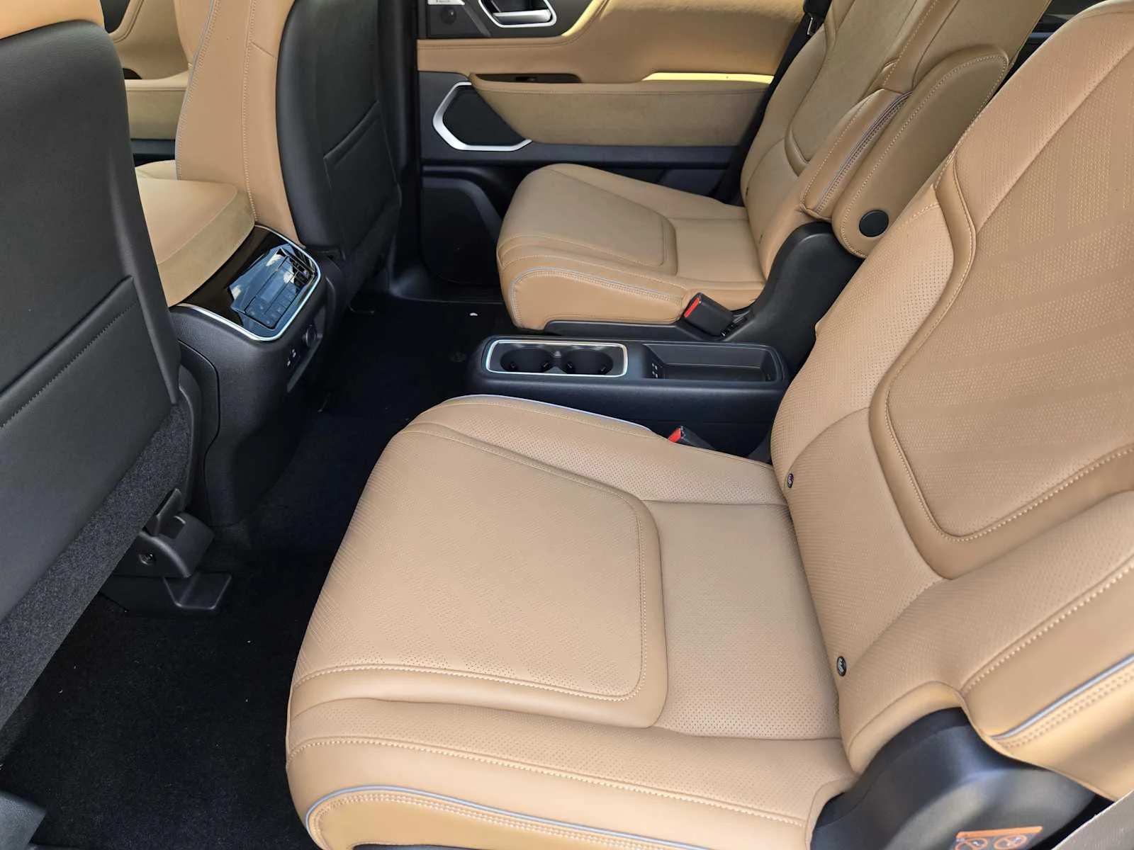 New 2026 BLACK OBSIDIAN INFINITI Luxe 2WD image 19