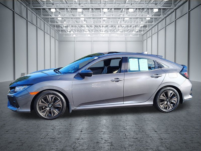 Used 2018  Honda EX image 11