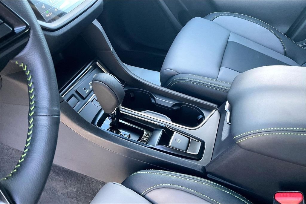 Used 2025 White Subaru Onyx Edition image 17