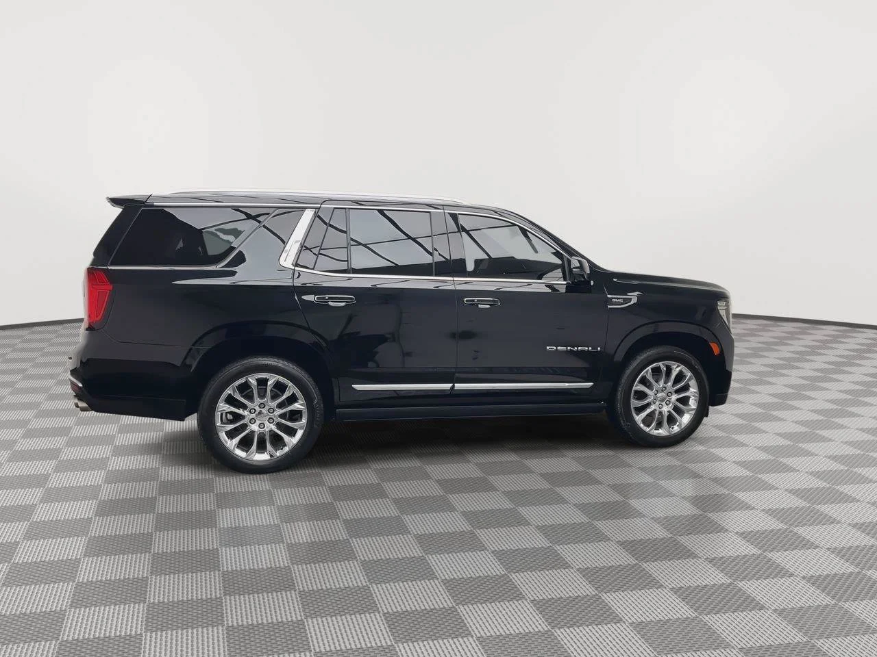 2023 GMC Yukon Denali - Photo 42