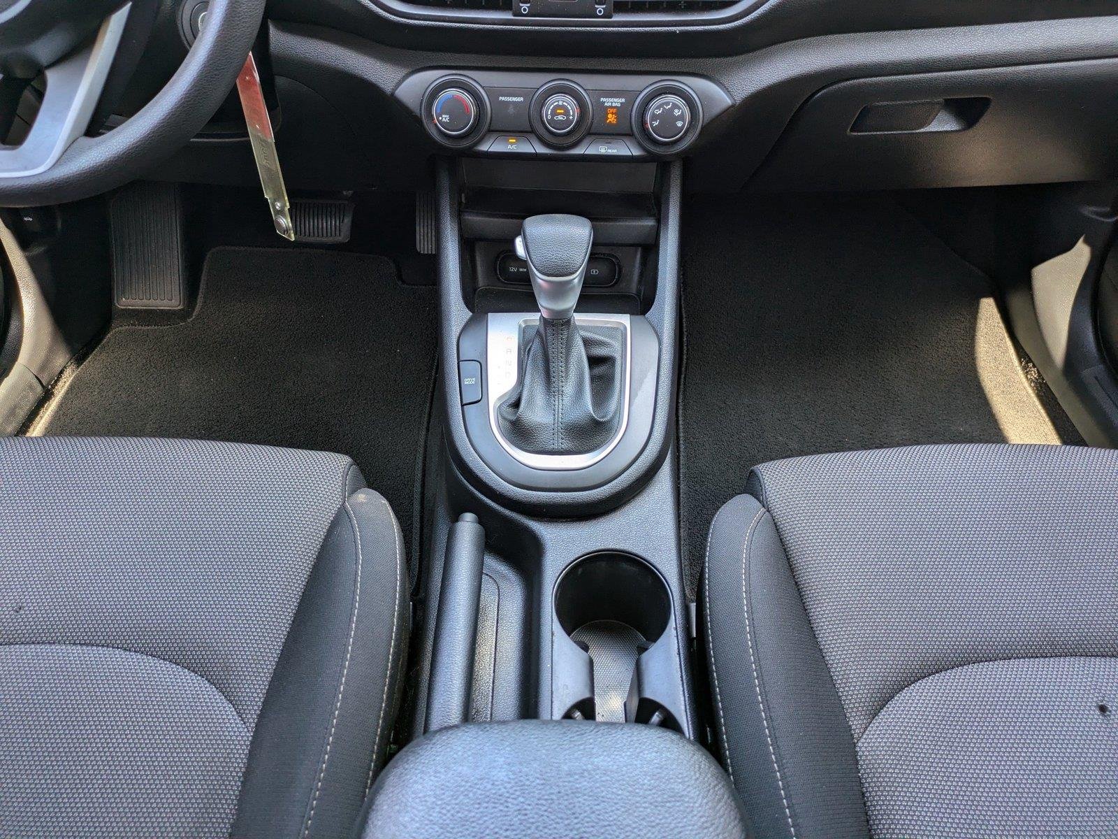Used 2024 Deep Sea Blue Kia LXS image 18