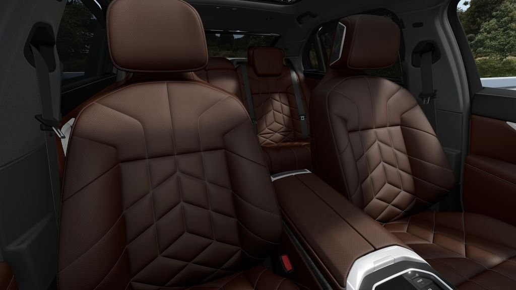 New 2026 Oxide Grey Metallic BMW eDrive50 image 11