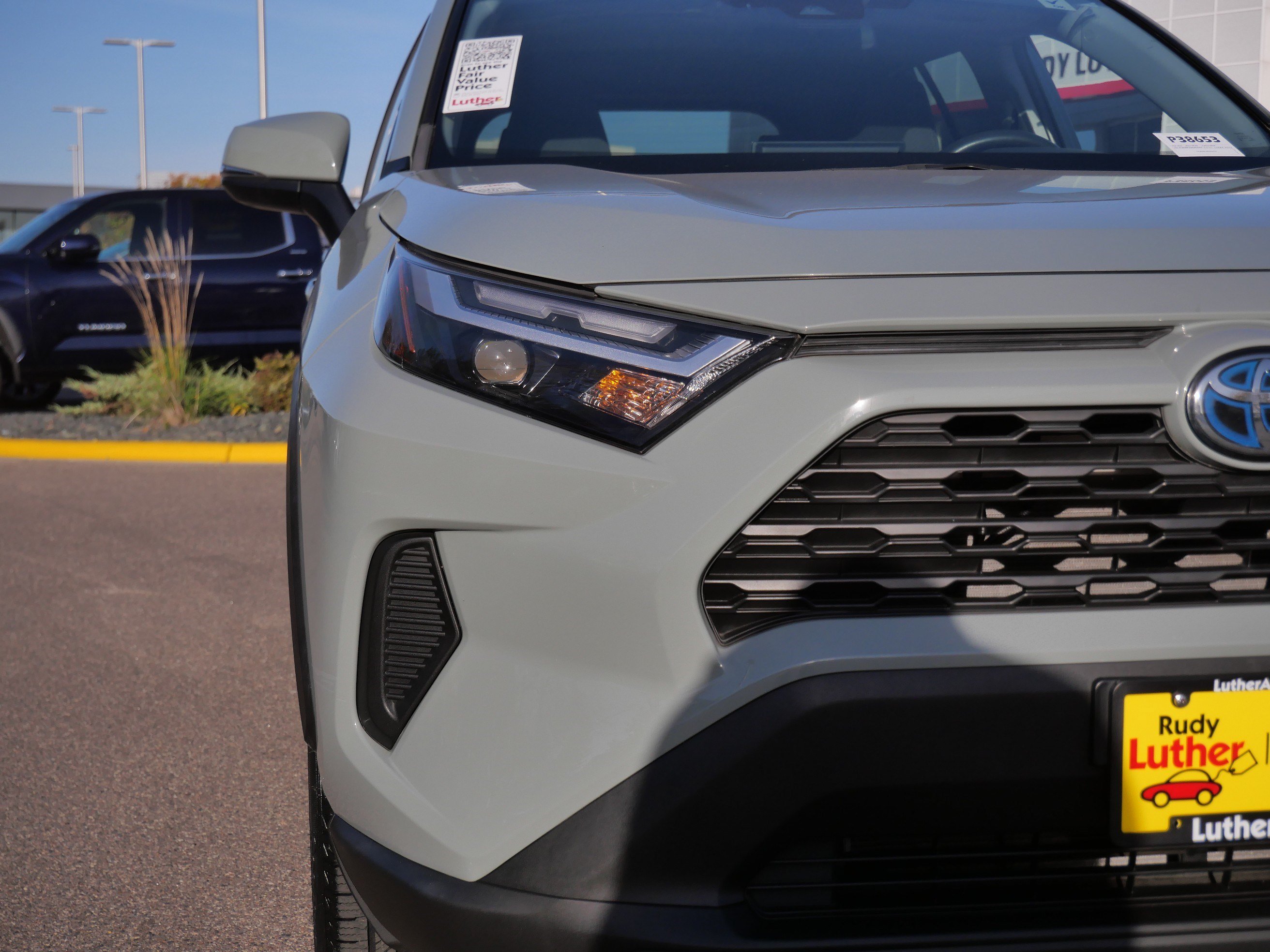 Certified Used 2022 Lunar Rock Toyota Hybrid XLE image 17