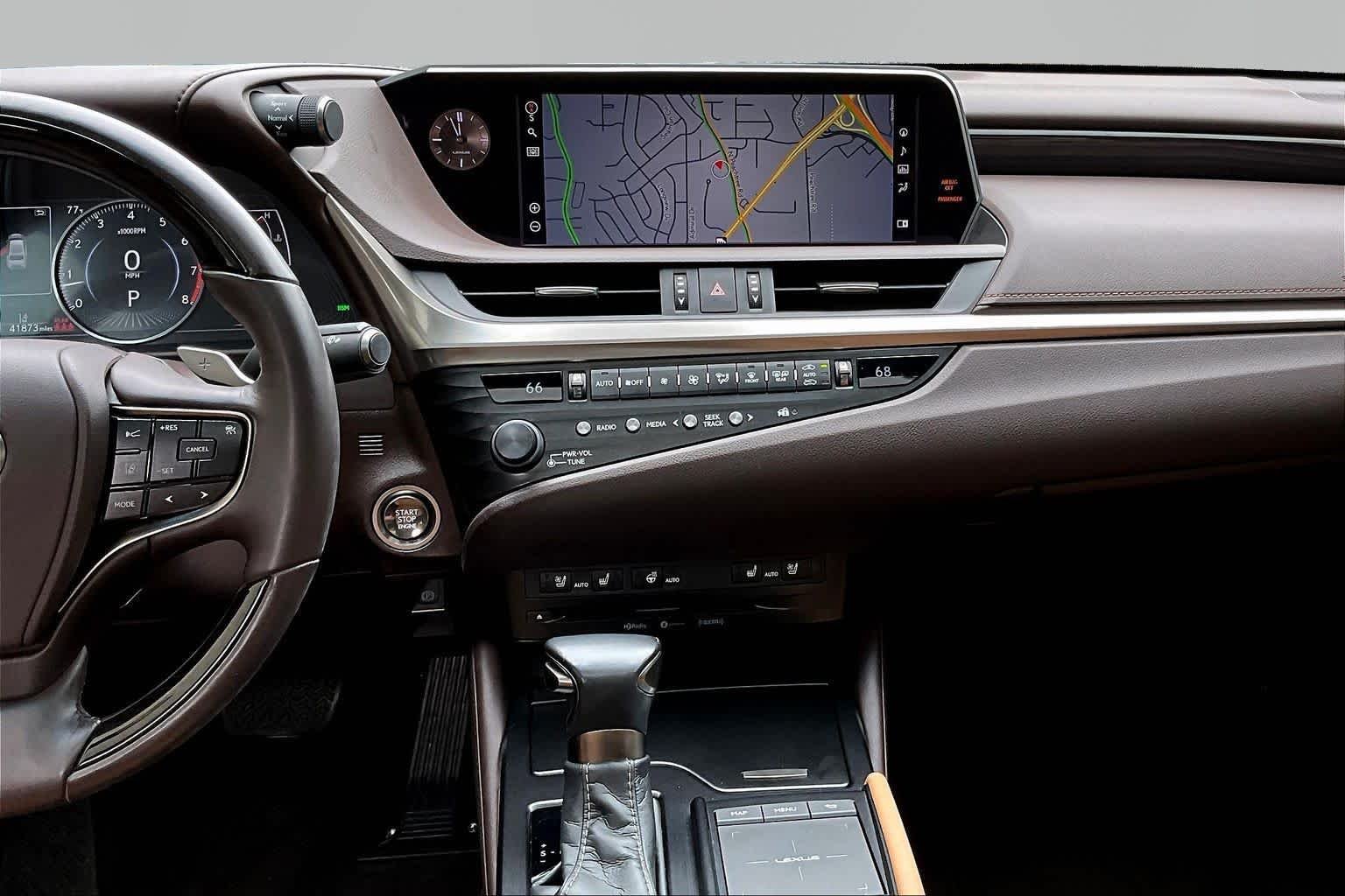 Used 2020 Atomic Silver Lexus  image 7
