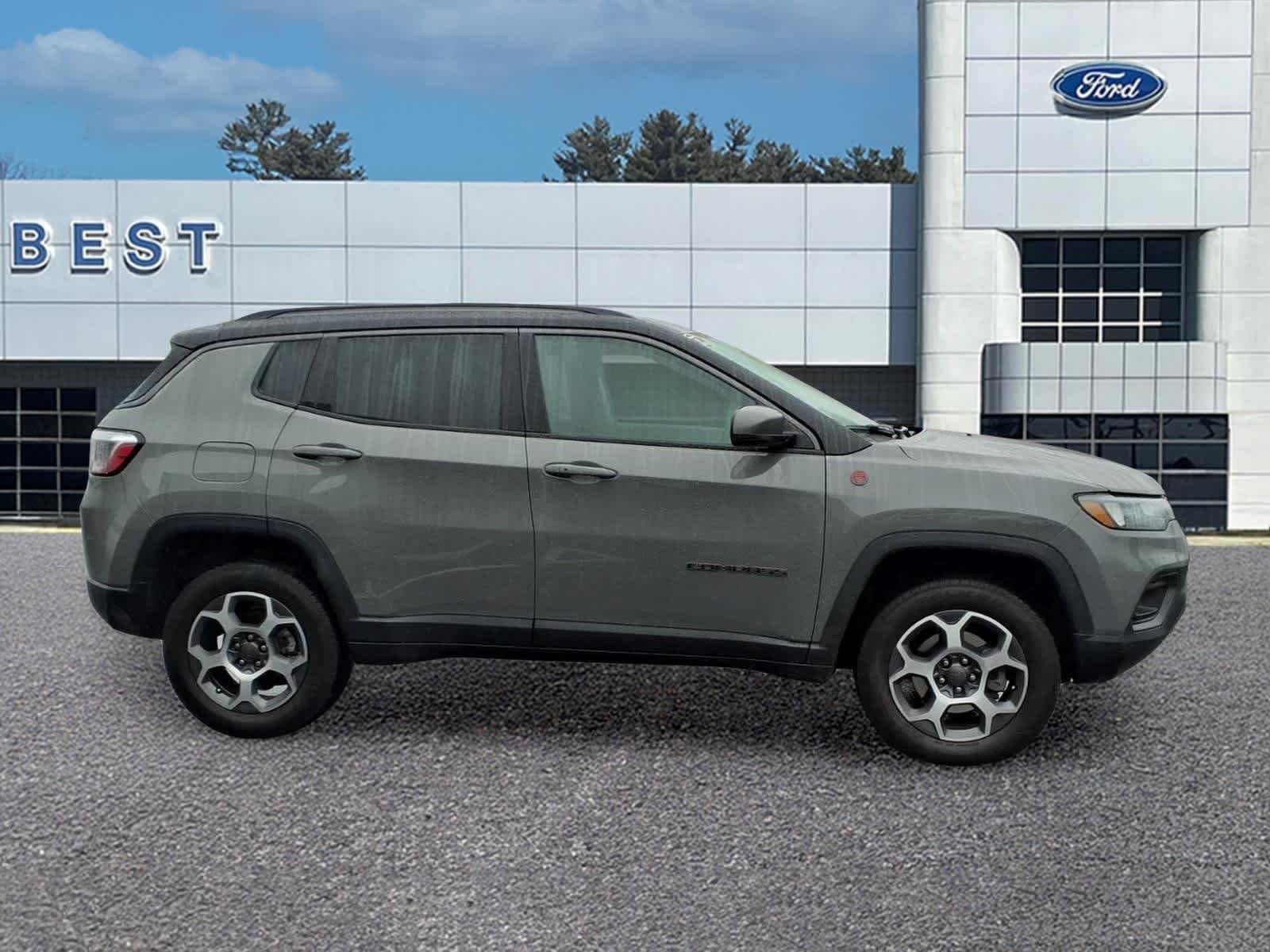 Used 2022 Sting-Gray Clearcoat Jeep Trailhawk image 8