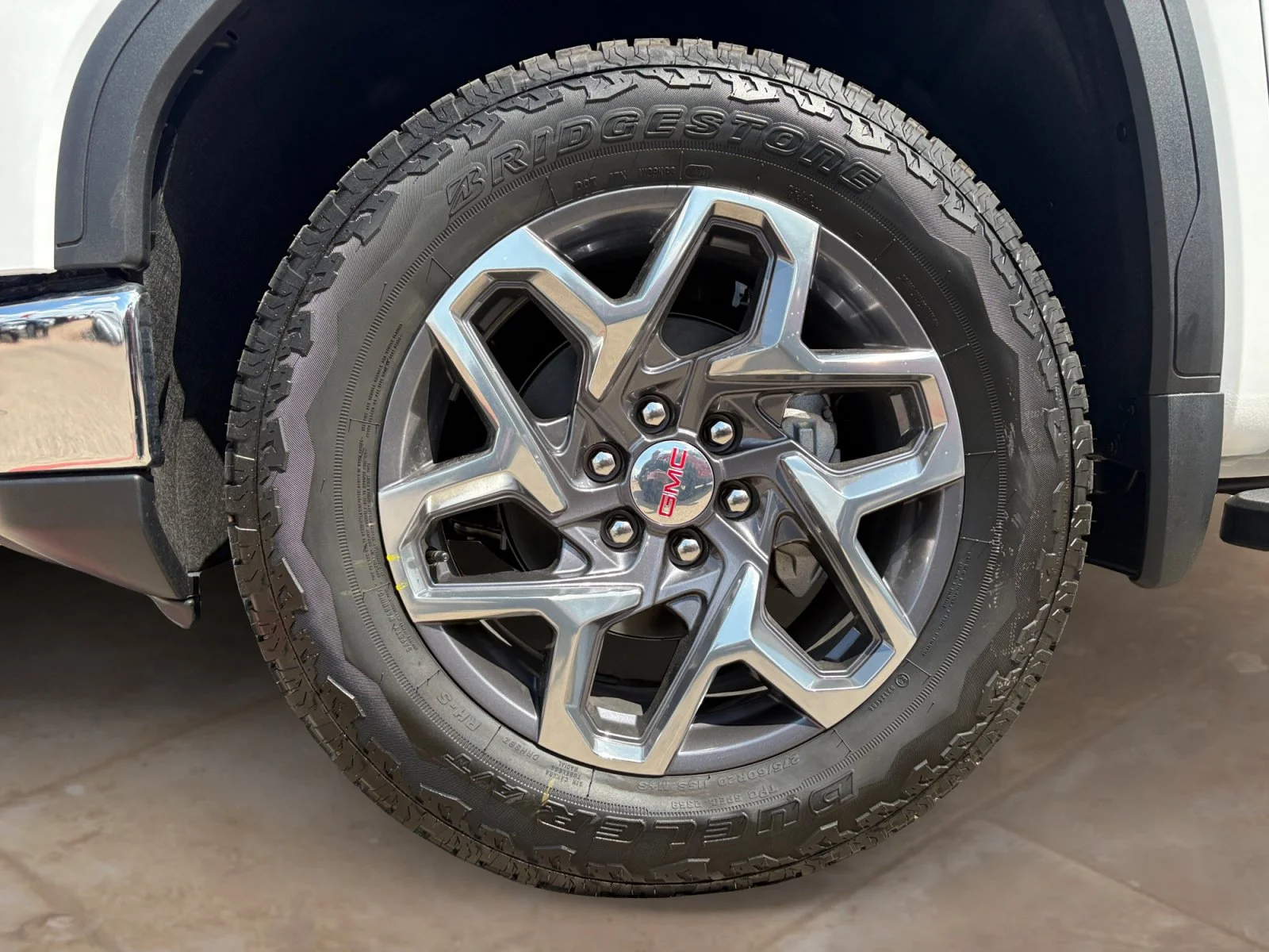 New 2026 Summit White GMC SLT image 31