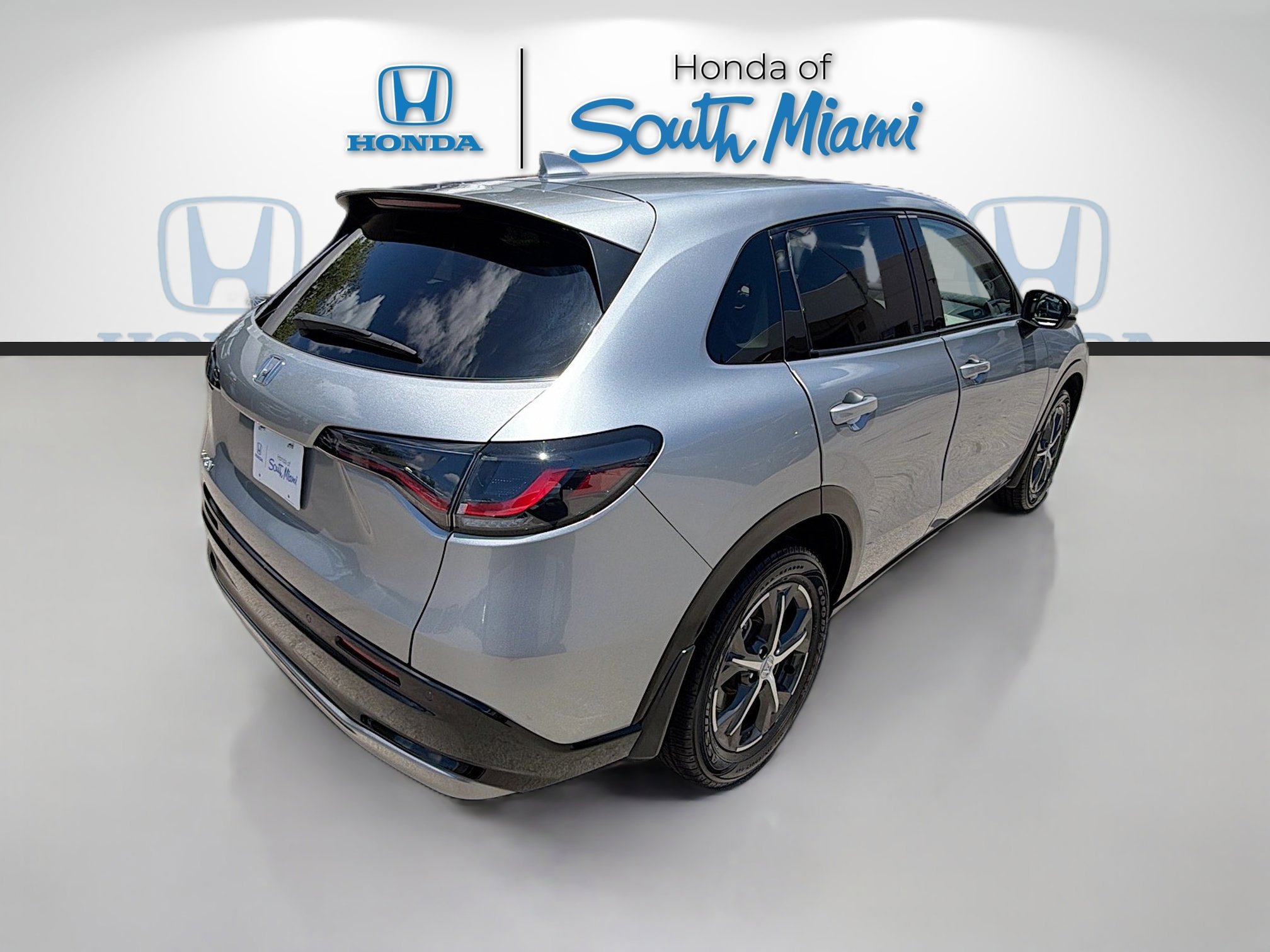 Used 2024 Lunar Silver Metallic Honda EX-L image 7