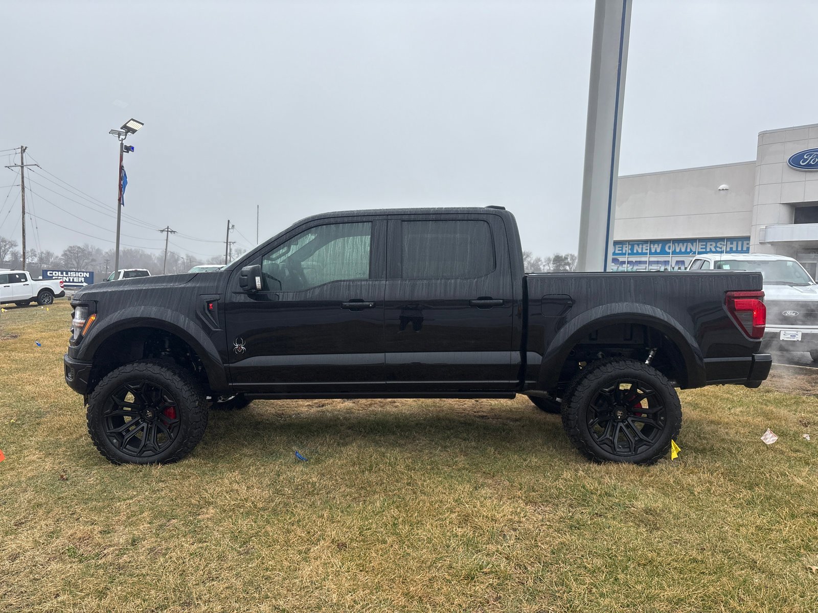 New 2026 Agate Black Metallic Ford XLT image 4