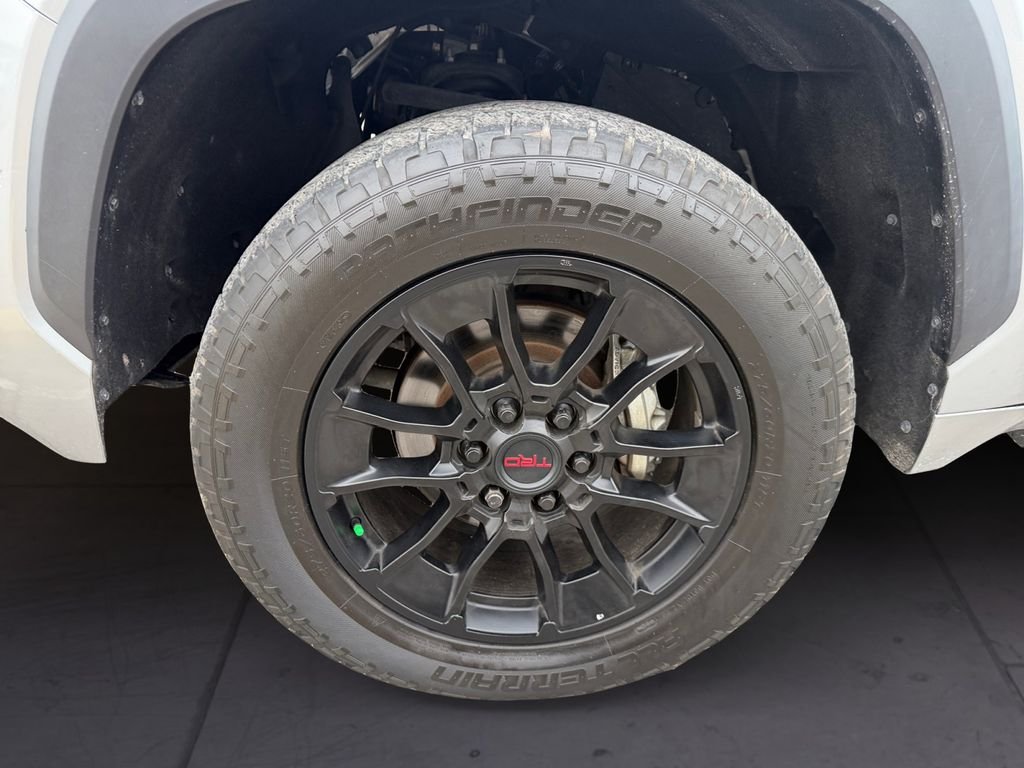 Used 2022 Silver Toyota SR5 image 9
