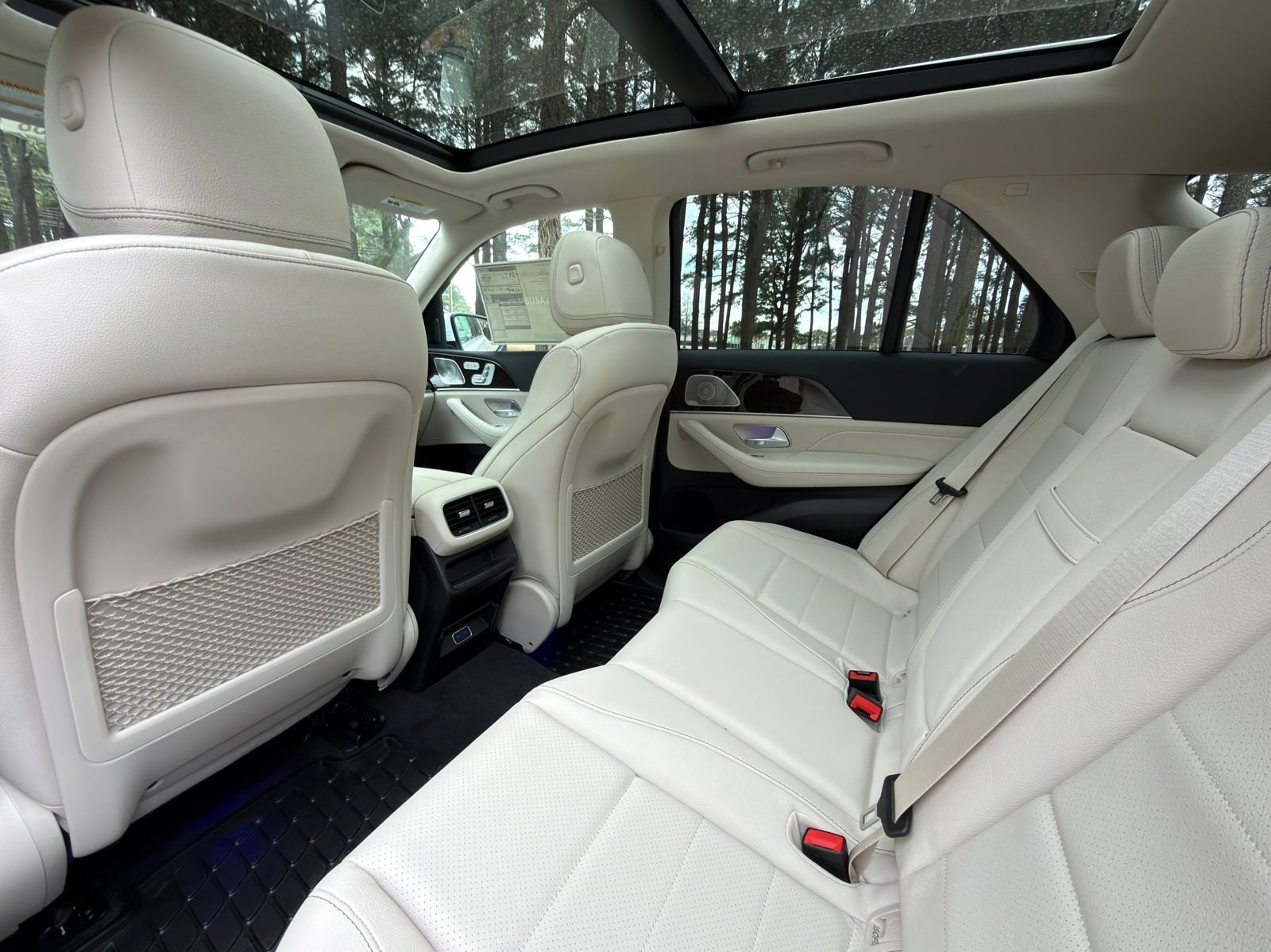 New 2026 Polar White Mercedes-Benz GLE 450 image 15