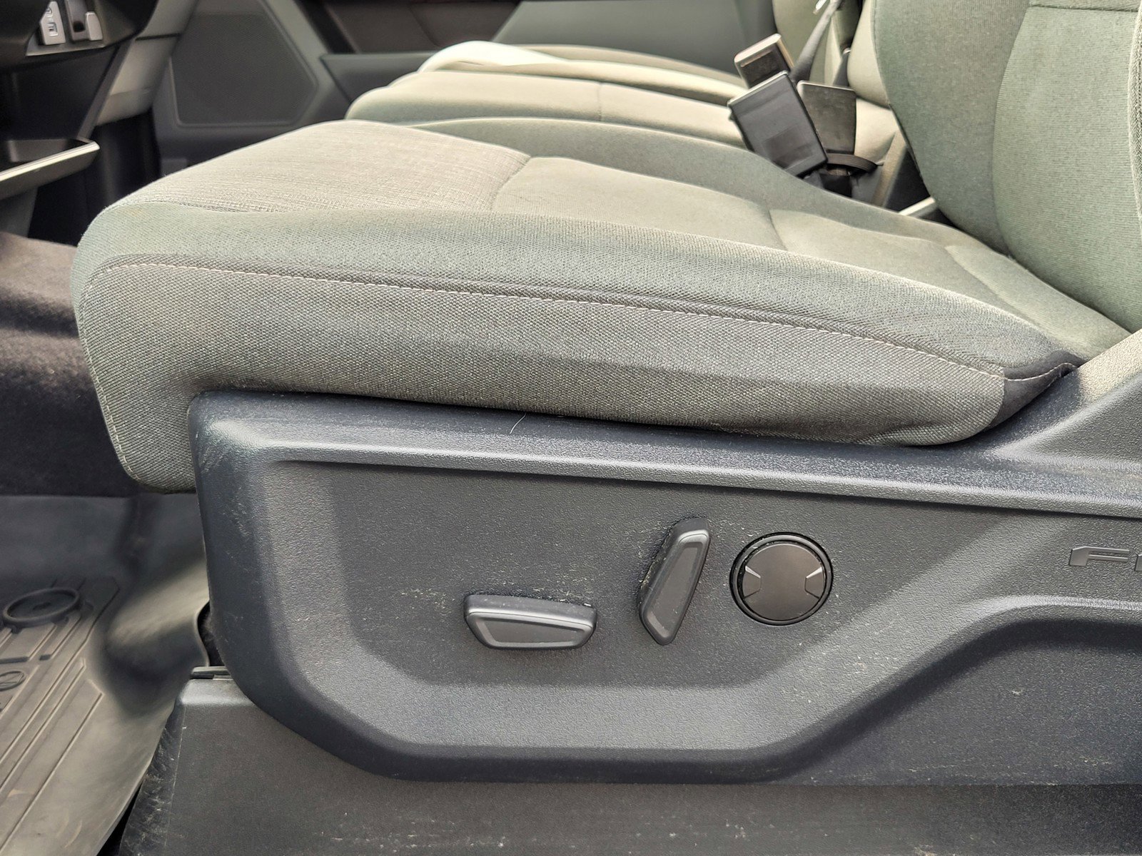 Certified Used 2023 Gray Ford  image 23
