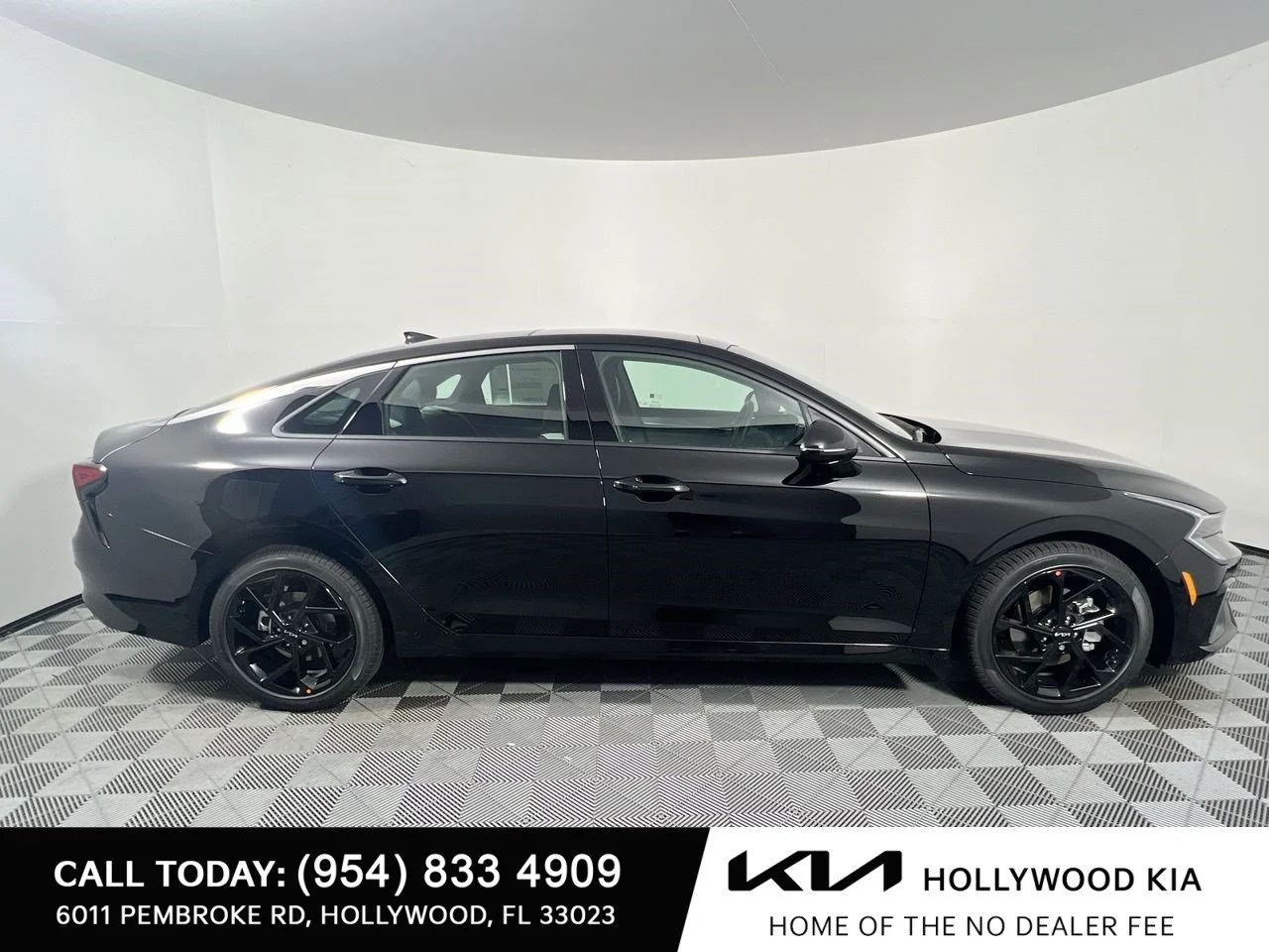 New 2026 Aurora Black Pearl Kia GT-Line FWD image 7
