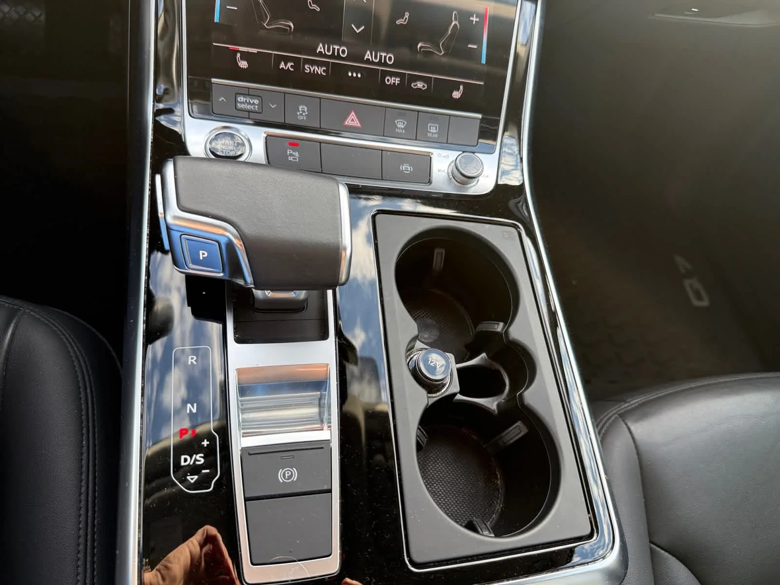 Used 2022 Navarra Blue Metallic Audi Premium Plus image 18