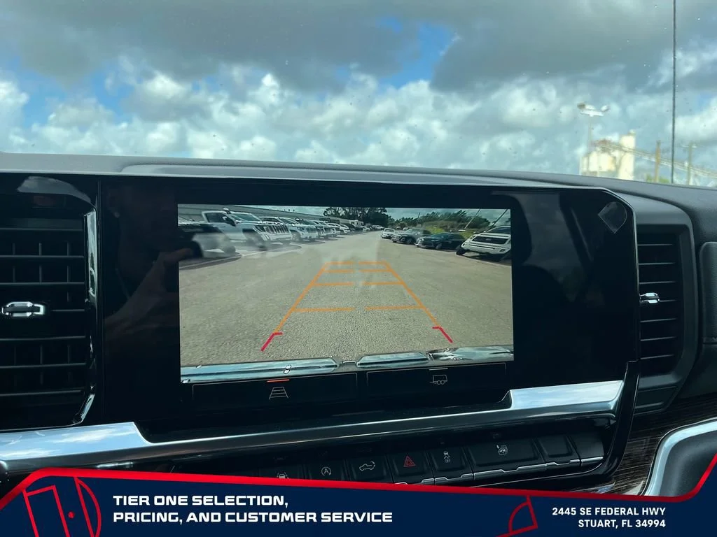 New 2026 Sterling Metallic GMC Elevation image 32