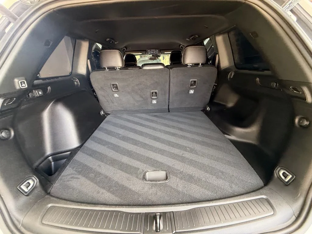 Used 2024 White Jeep Limited image 19