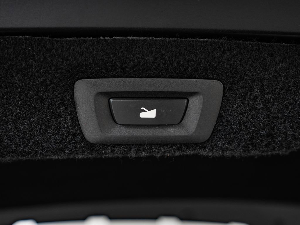 Used 2024 Gray Lucid Pure image 21