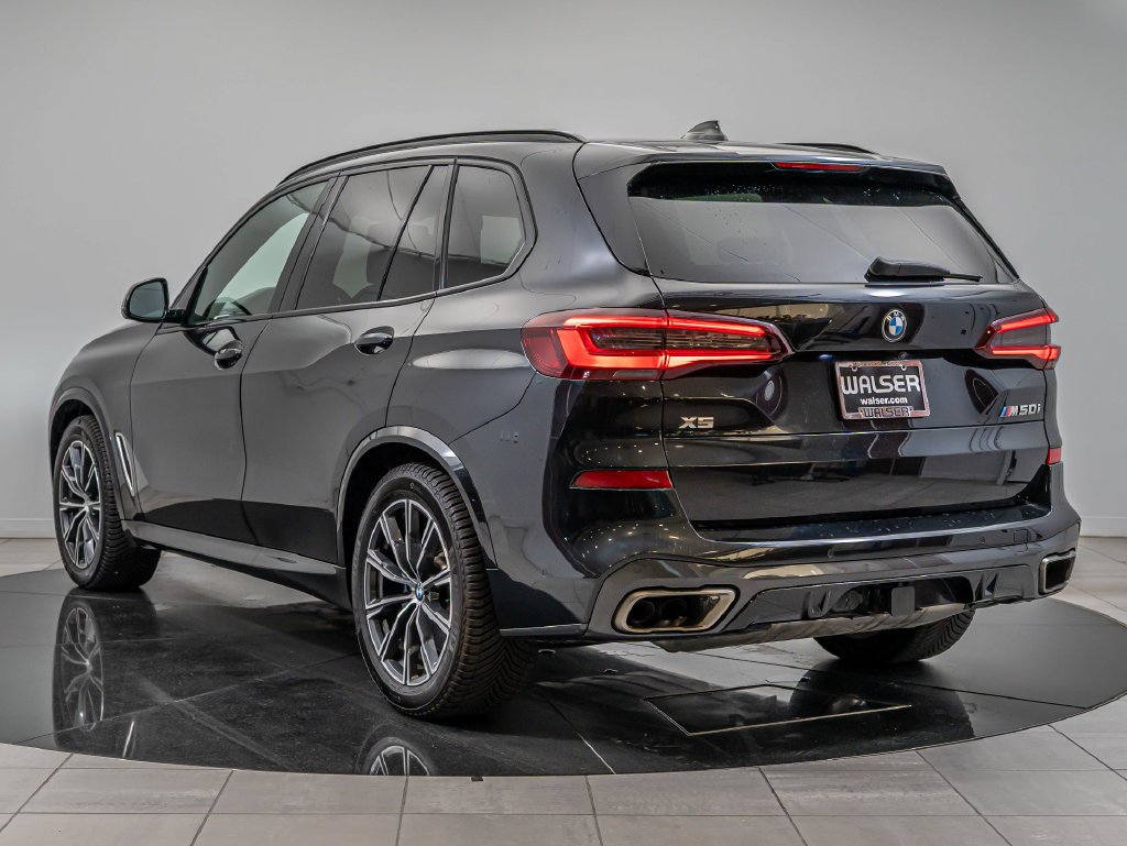 Used 2020 Black Sapphire Metallic BMW M50i image 6