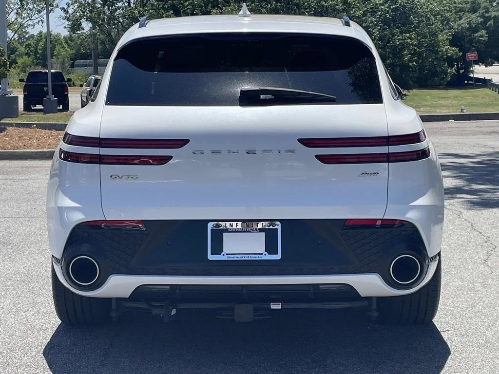 Used 2025 White Genesis 2.5T image 3