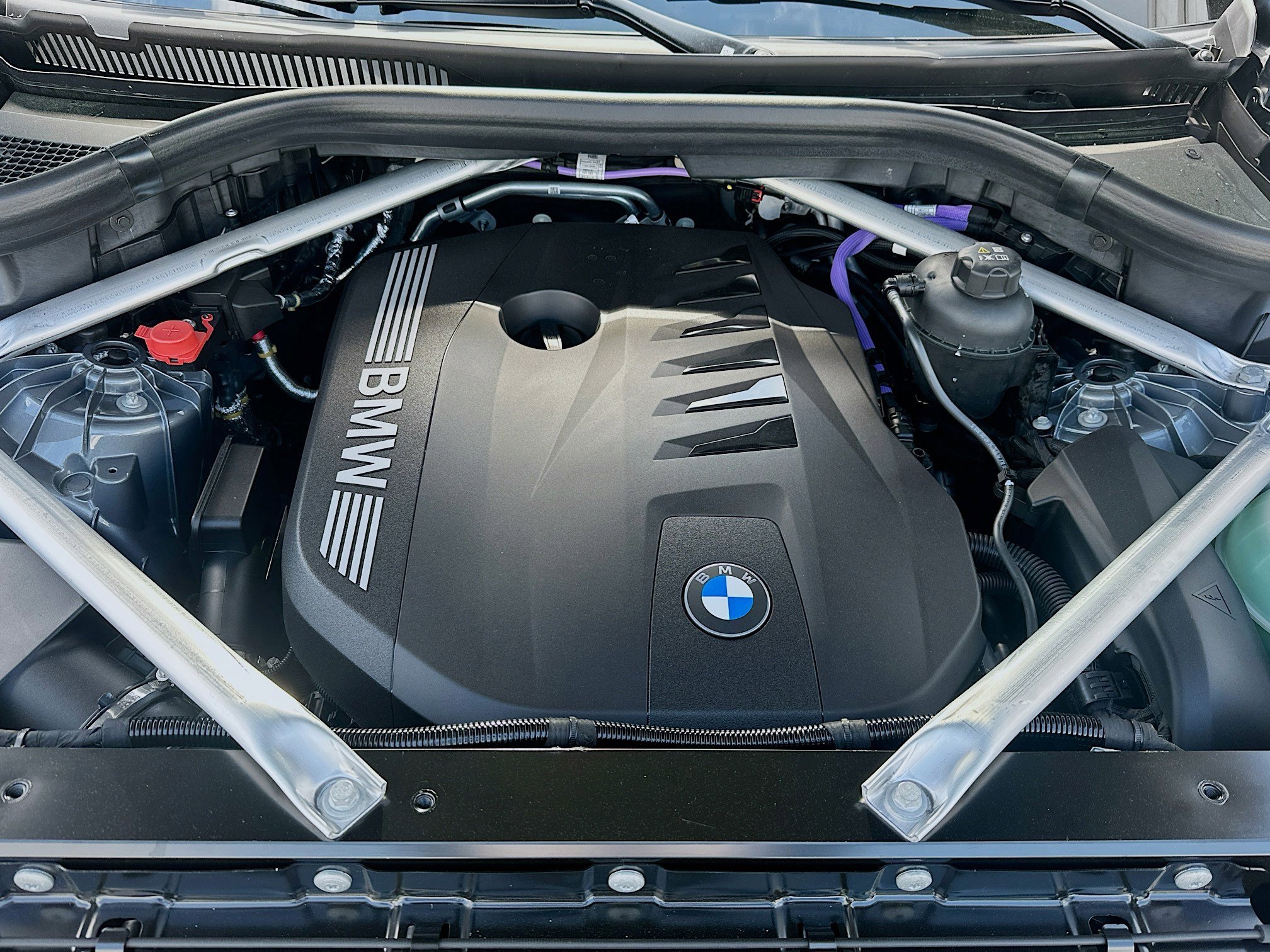 New 2026 Skyscraper Grey Metallic BMW sDrive40i image 24