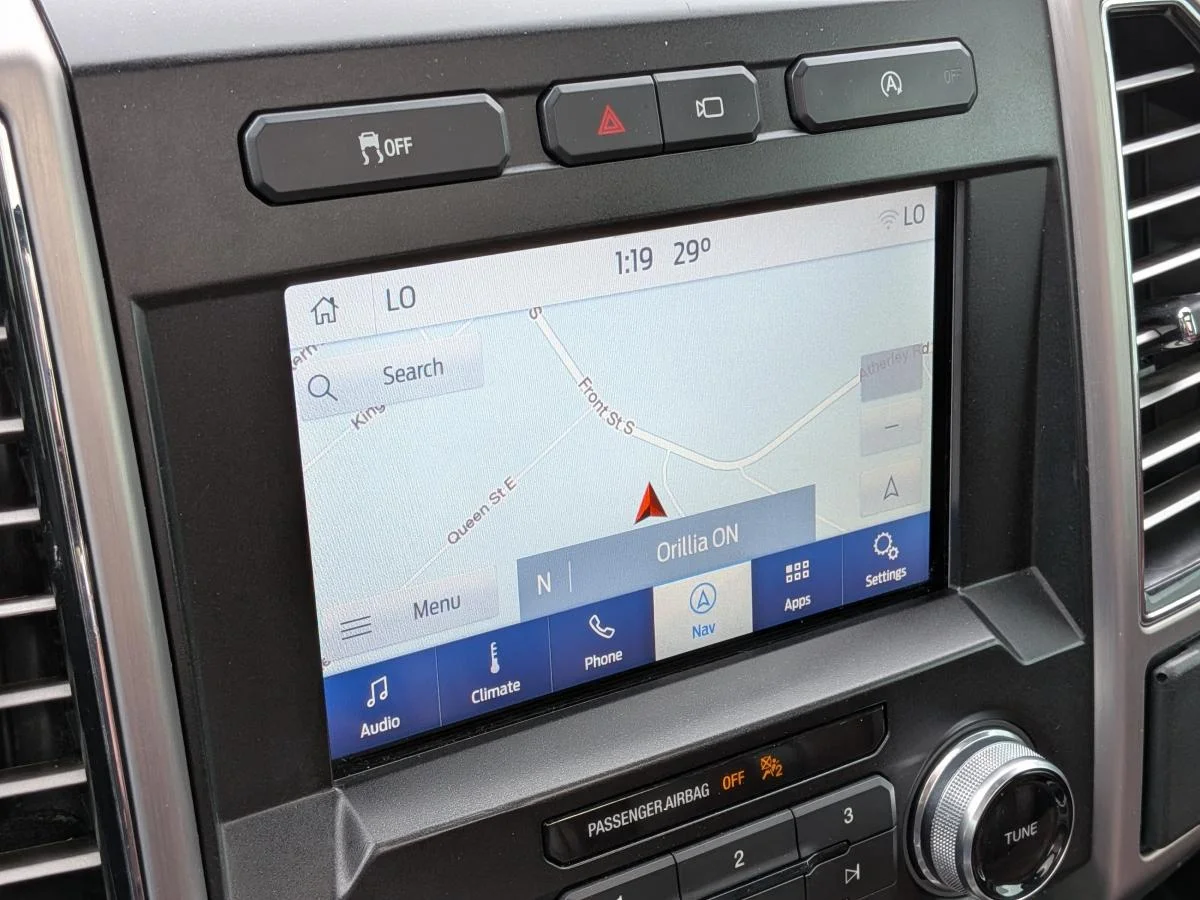 Used 2019 White Ford Platinum image 25