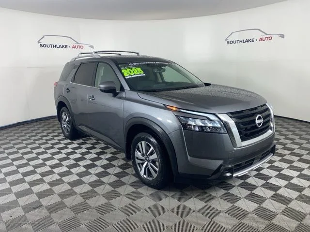 2025 Nissan Pathfinder SL 4WD's photo