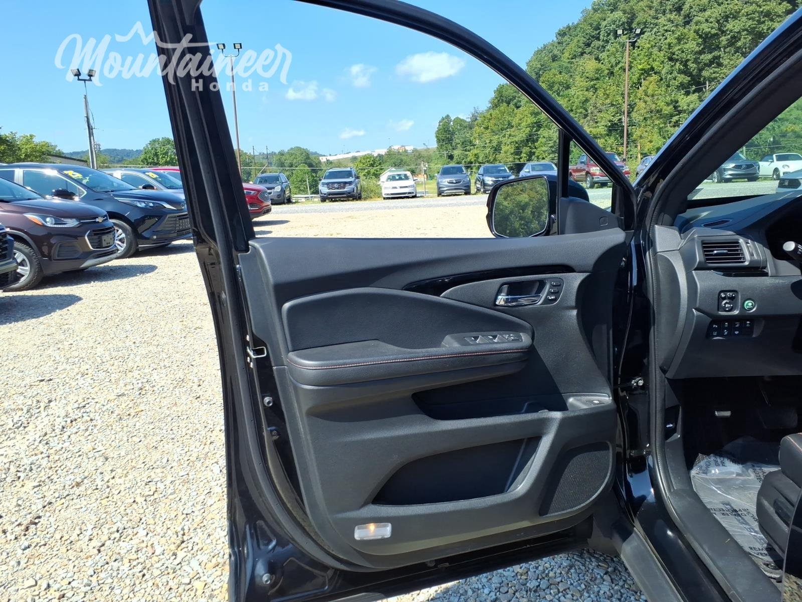 Used 2024 Crystal Black Pearl Honda Black Edition image 13