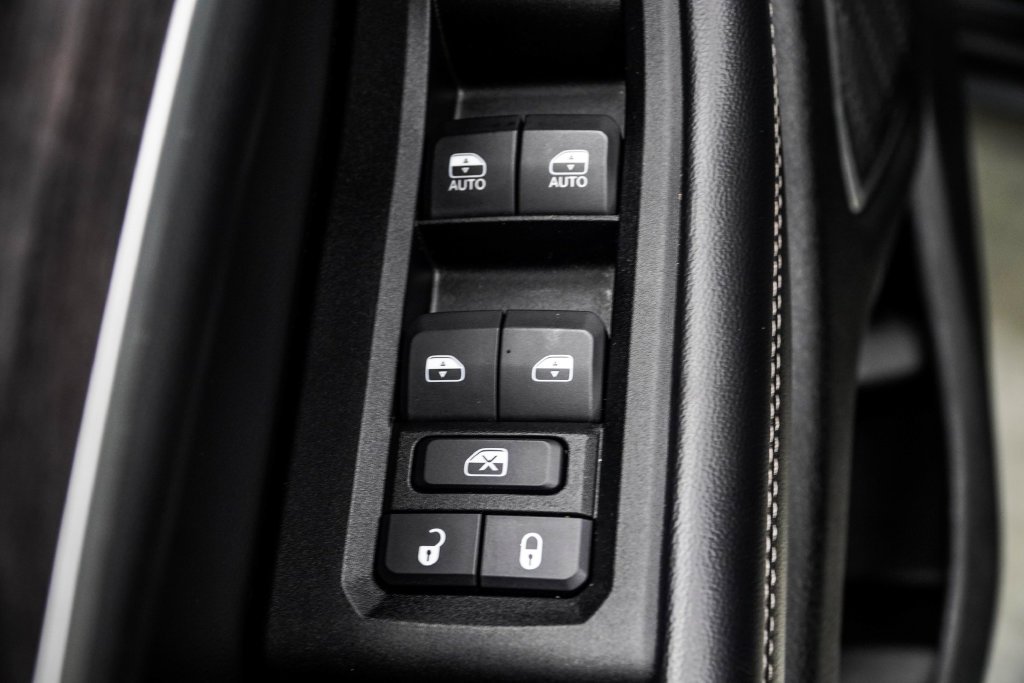 Used 2024 Black Jeep 4xe image 39