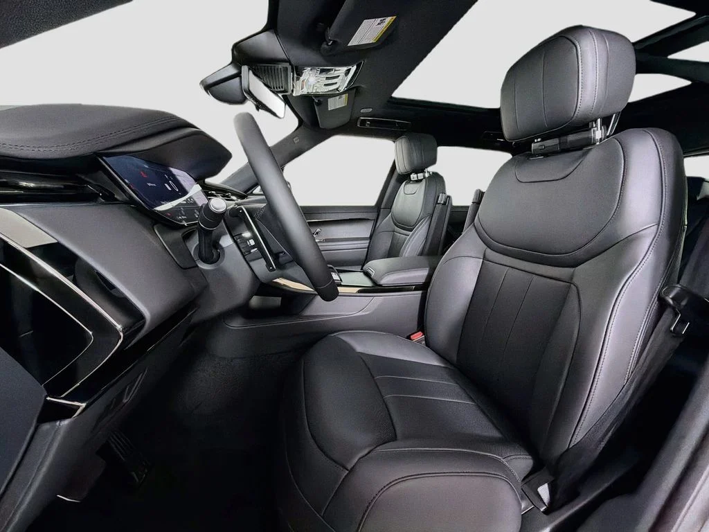 New 2026 Carpathian Grey Land Rover Dynamic SE image 22
