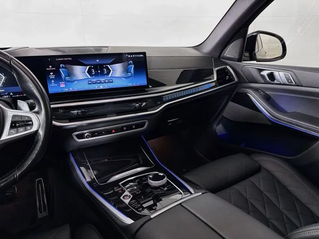 Used 2024 Black BMW xDrive40i image 26