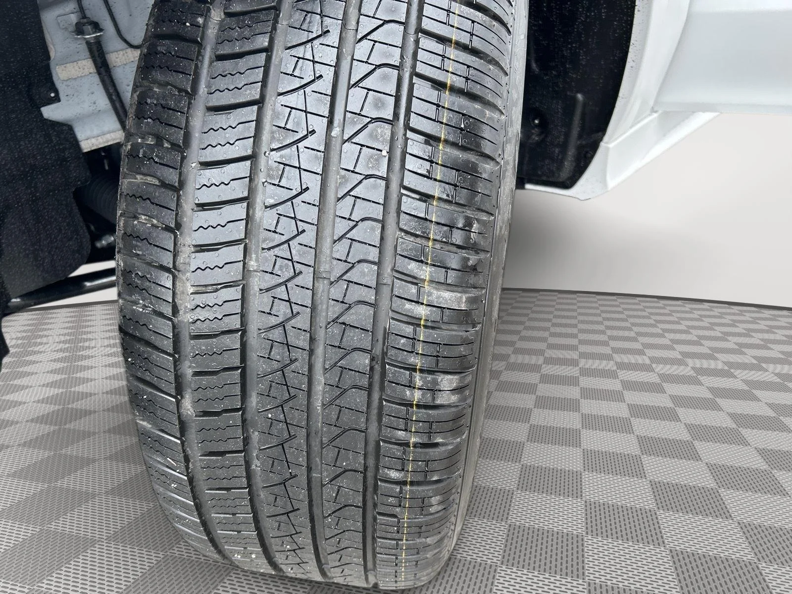 New 2026 MANUFAKTUR Moonlight White Magno Mercedes-Benz GLE 350 image 10