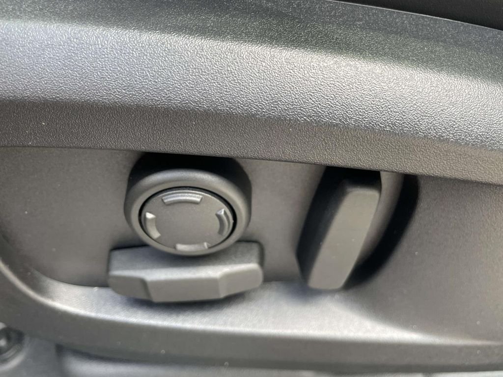 New 2026 Gondwana Stone Land Rover X-Dynamic SE image 15