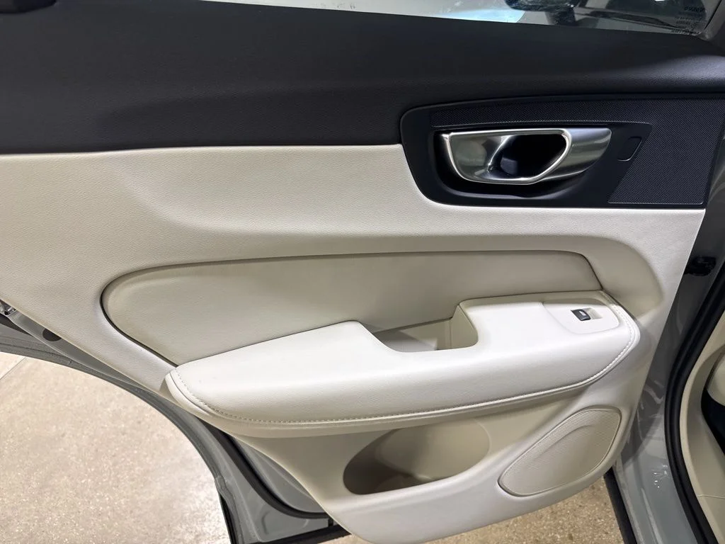 New 2026 Gray Metallic Volvo B5 Ultra image 20