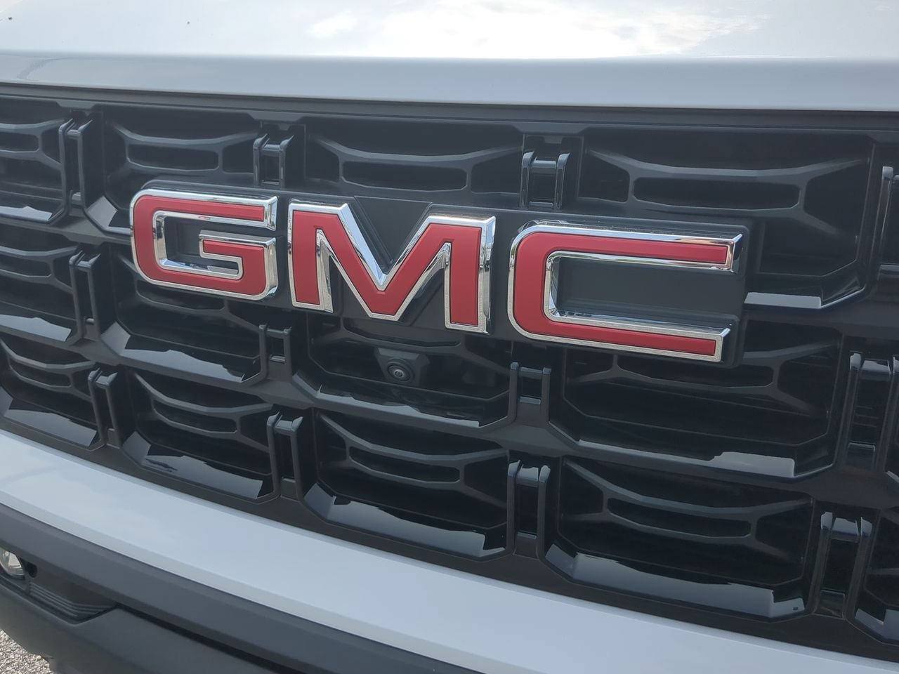 New 2026 Summit White GMC Elevation image 29