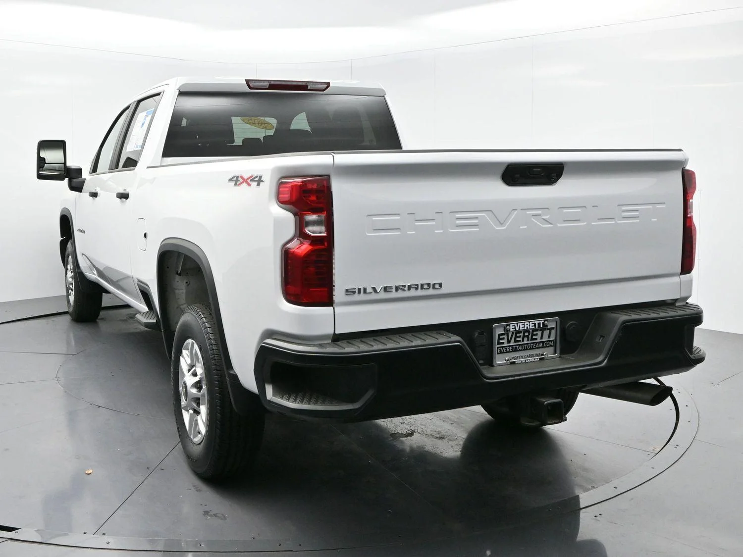Used 2025 Summit White Chevrolet WT image 6