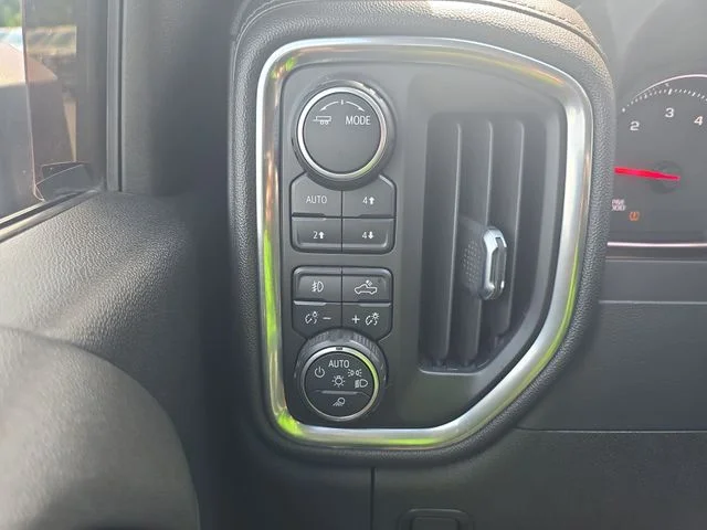Used 2020 Brown Chevrolet LTZ image 27