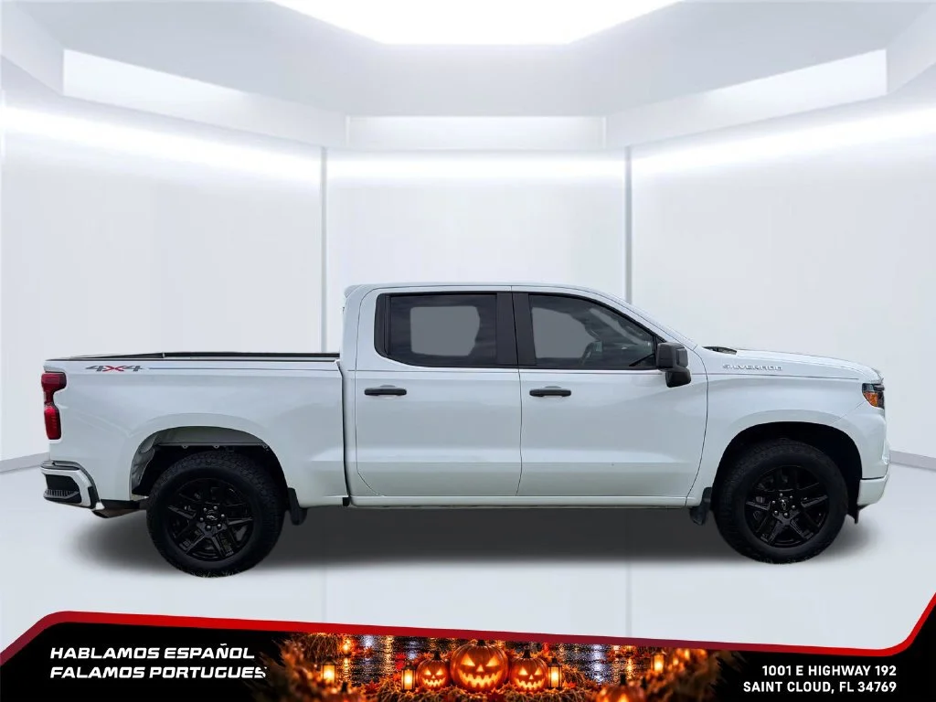 Used 2024 Summit White Chevrolet Custom image 6