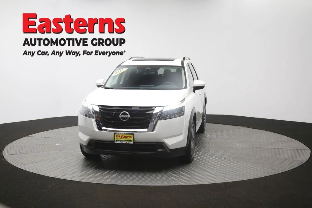 Used 2023 White Nissan SV image 56