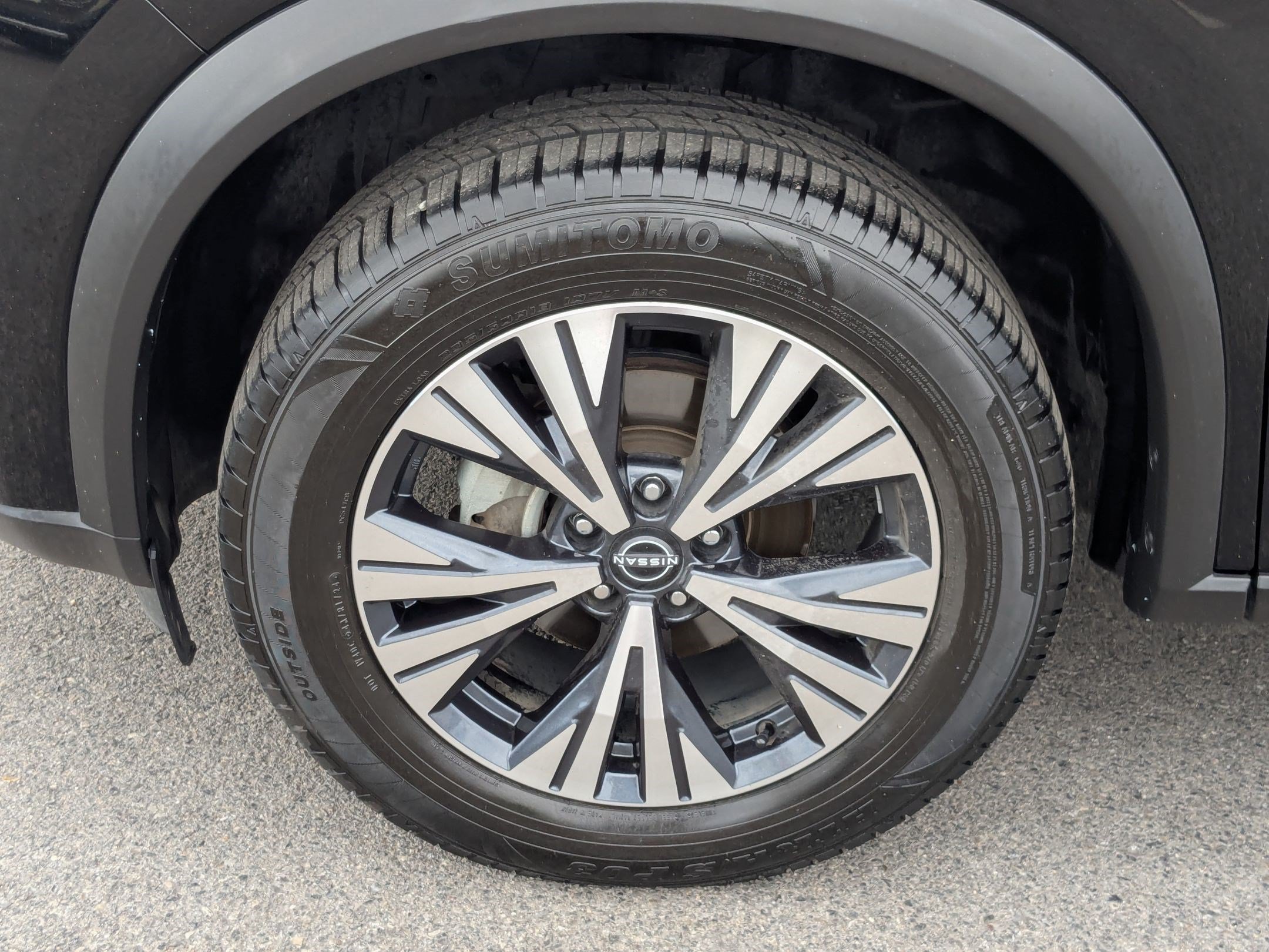 Used 2023 Super Black Nissan SV image 11