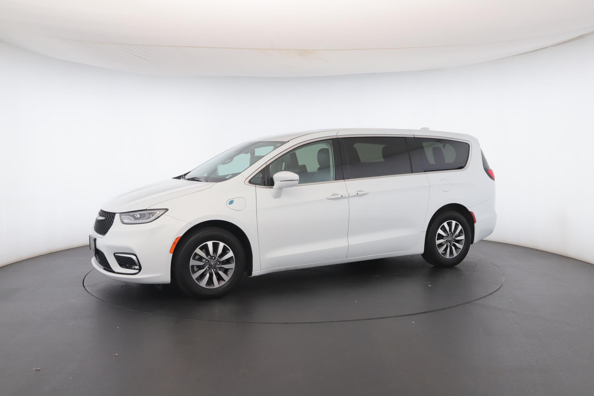 2022 Chrysler Pacifica Hybrid Touring L - Photo 39