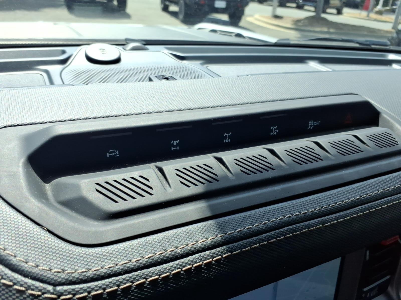 2023 Ford Bronco 4-Door Raptor - Photo 9